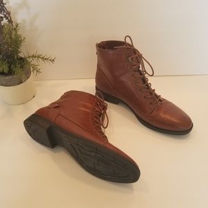 G.H Bass & Co. Brown Lace Up Boots